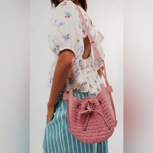 NWOT FREE PEOPLE Cabana Crossbody Vintage Pink Raffia Woven Leather Bag